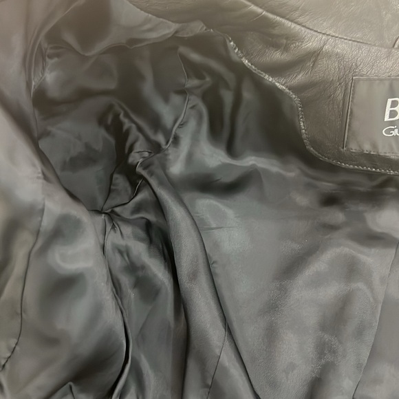 GIULIANA TESO DESIGNER LEATHER JACKET. SIZE 40 which size small. - Picture 8 of 16